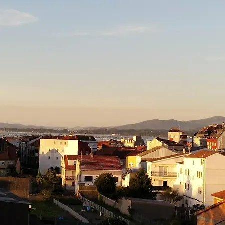 아파트 Atico Centrico Con Terraza Y Vistas Al Mar 오그로브